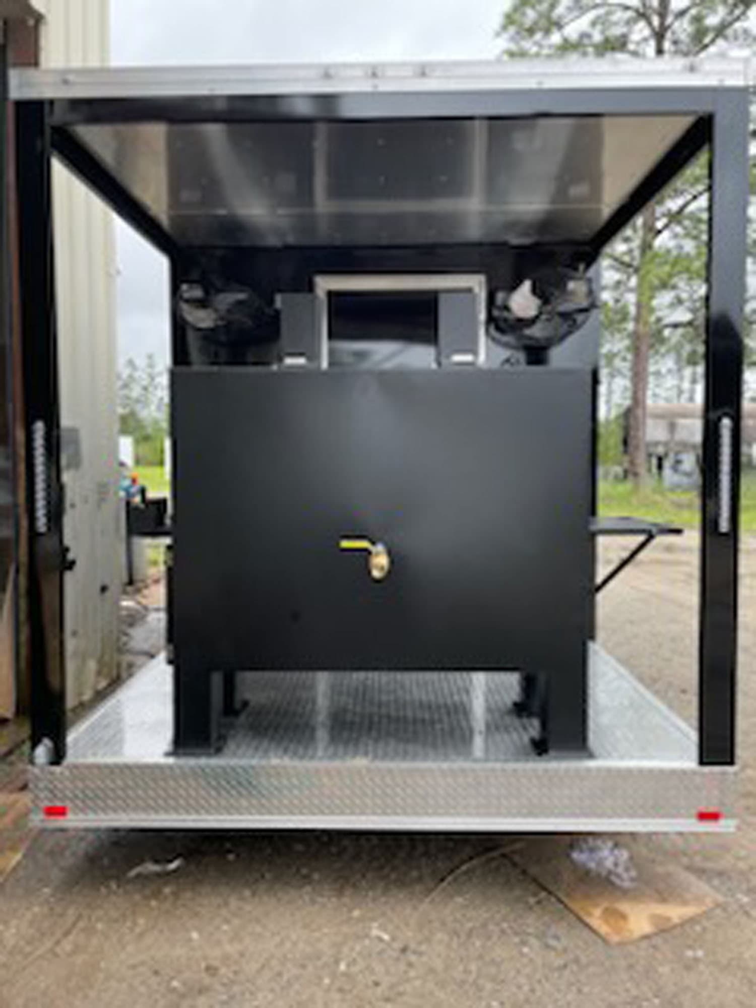 Completed Worldwide trailer build 47